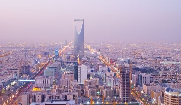 saudia 1 1 إحدى الشركات الرائدة ورقم لا يستهان به في جميع مجالاتها
